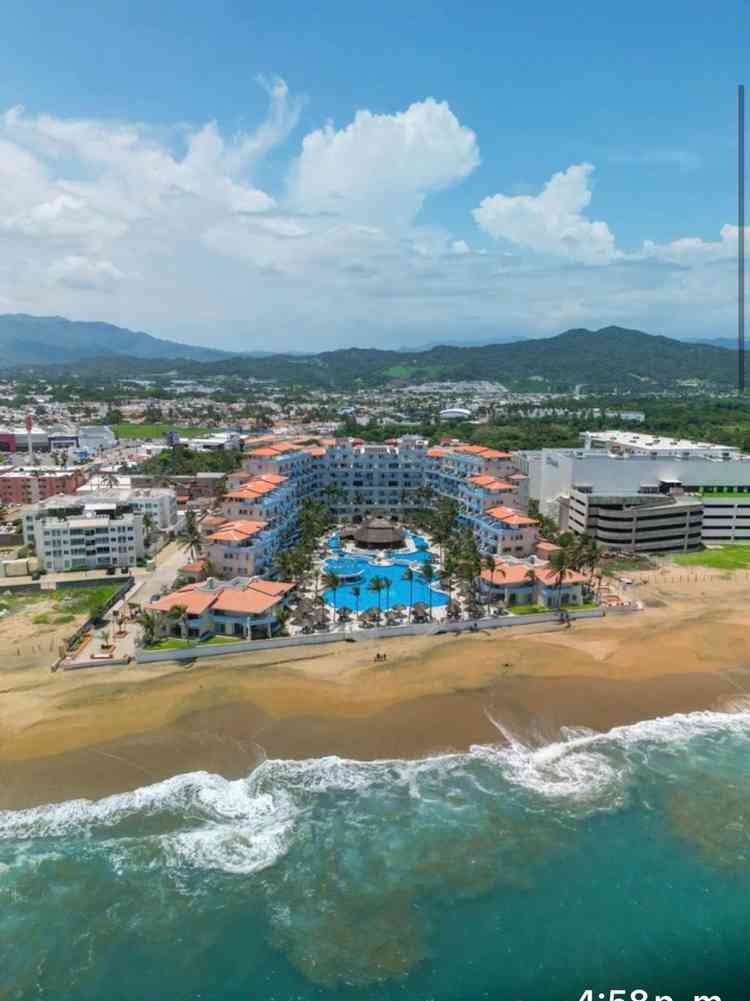 departamento en venta blvd miguel de la madrid valle dorado manzanillo colima pc5zppd